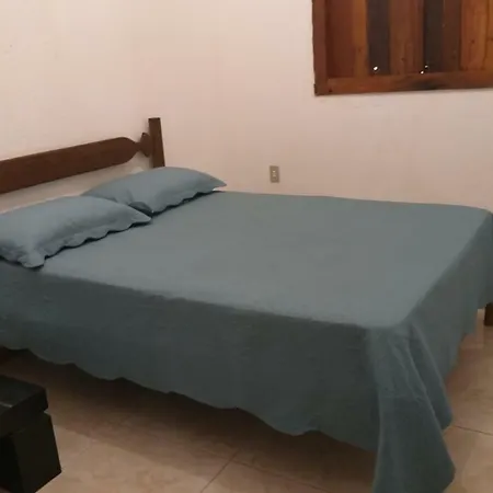 Chales Mucios-2